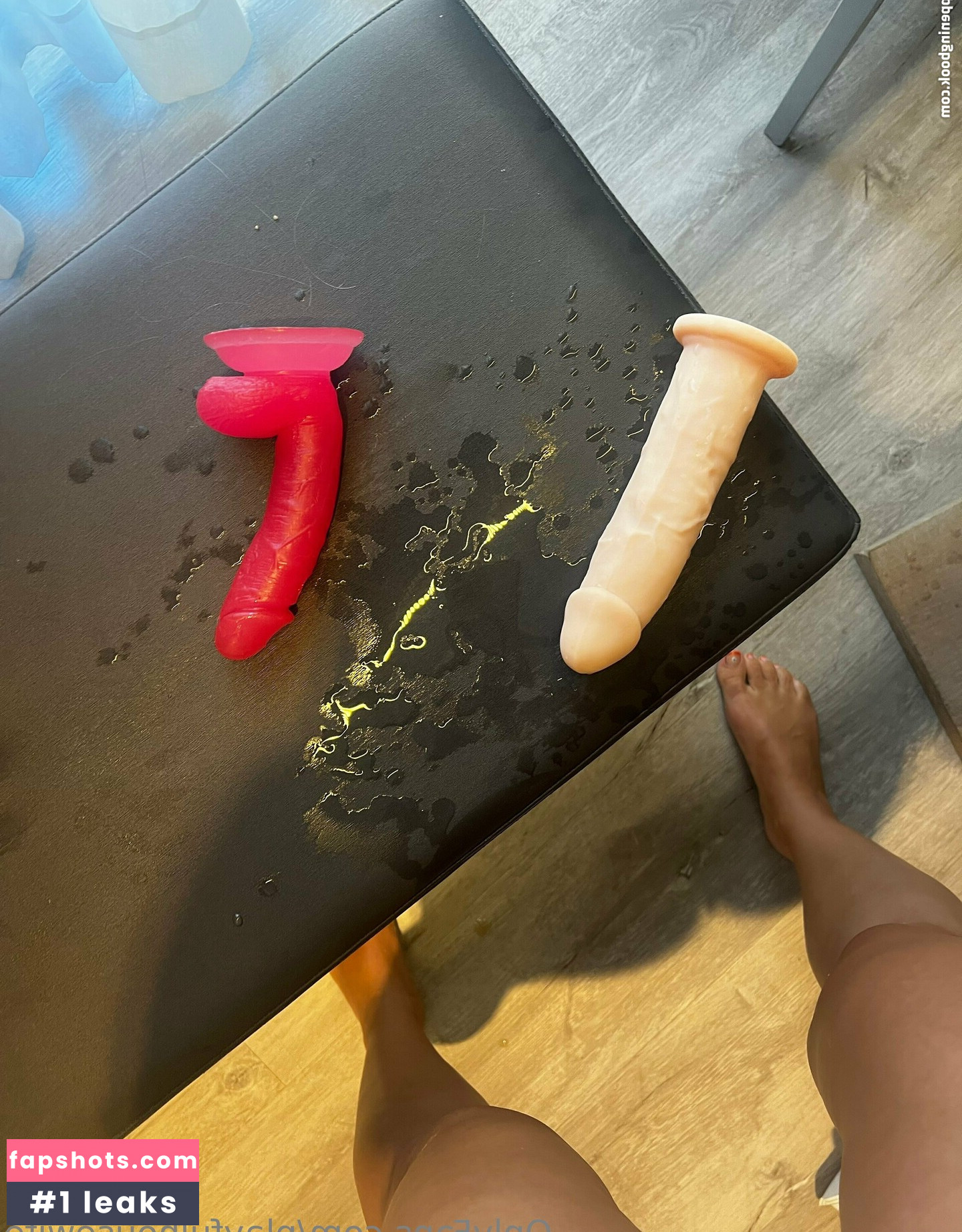 playfulhousewife nude babe gallery