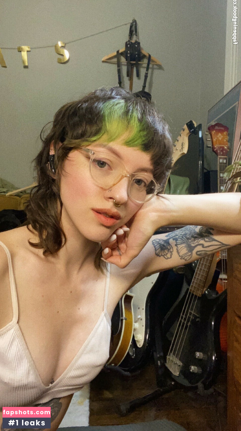 Pleasequietdown gallery photo #19