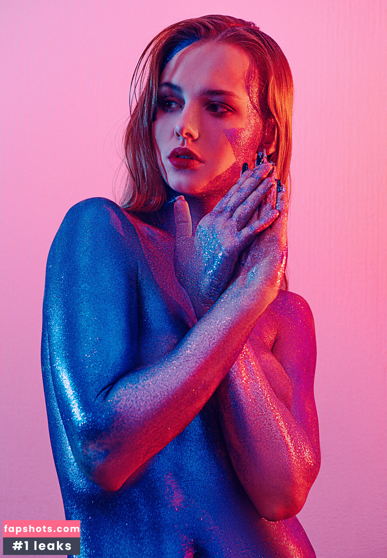 Plugapedia Nahé úniky fotek pouze od fanoušků #5 - Fapshots