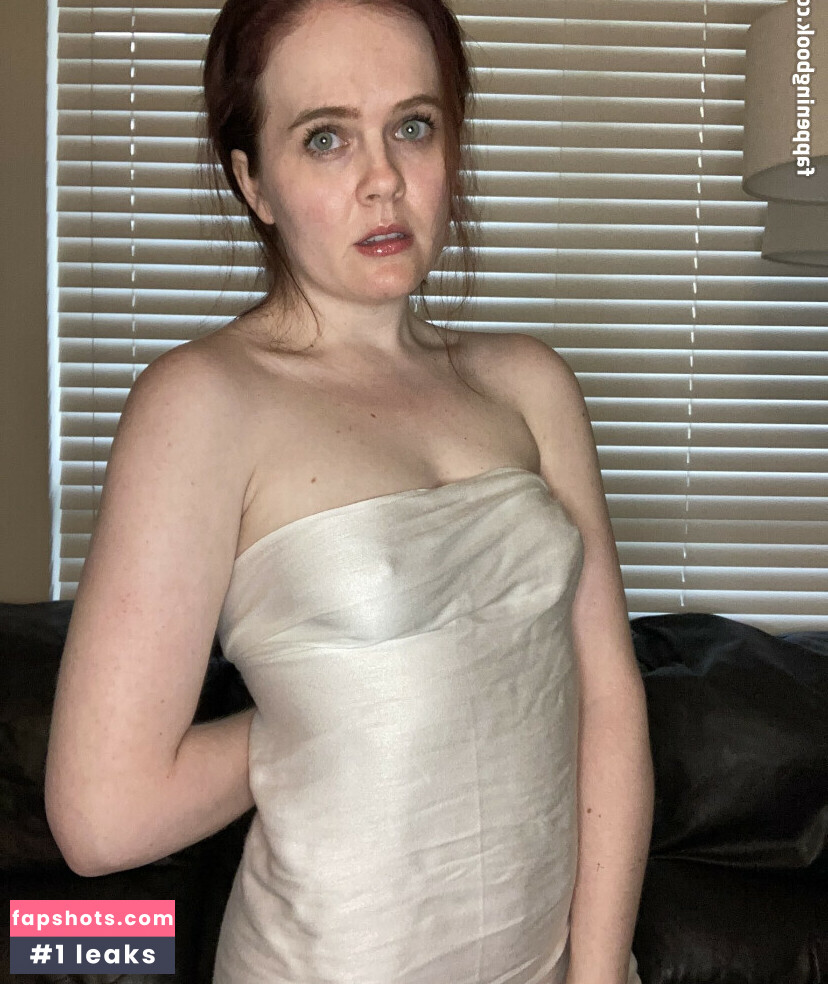 Poetickate nude babe gallery