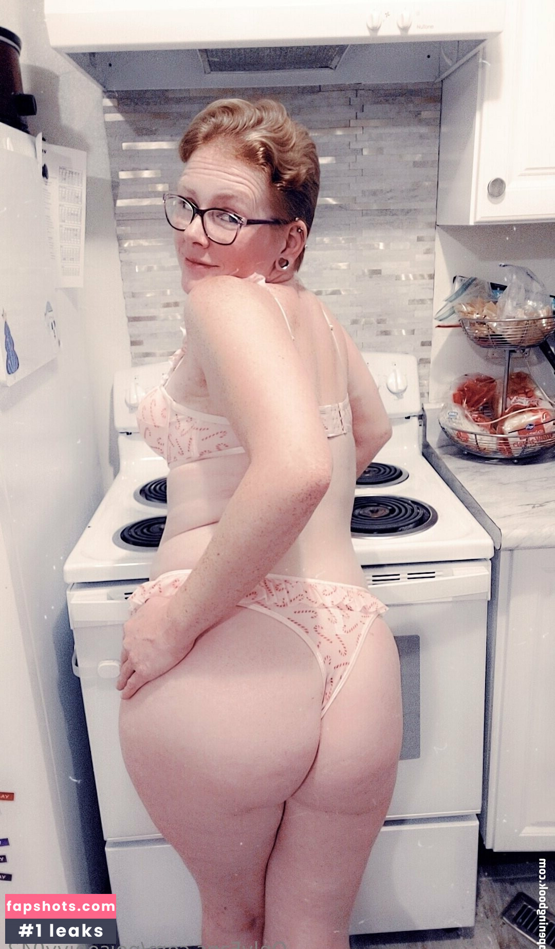 poisonivy042 gallery photo #24