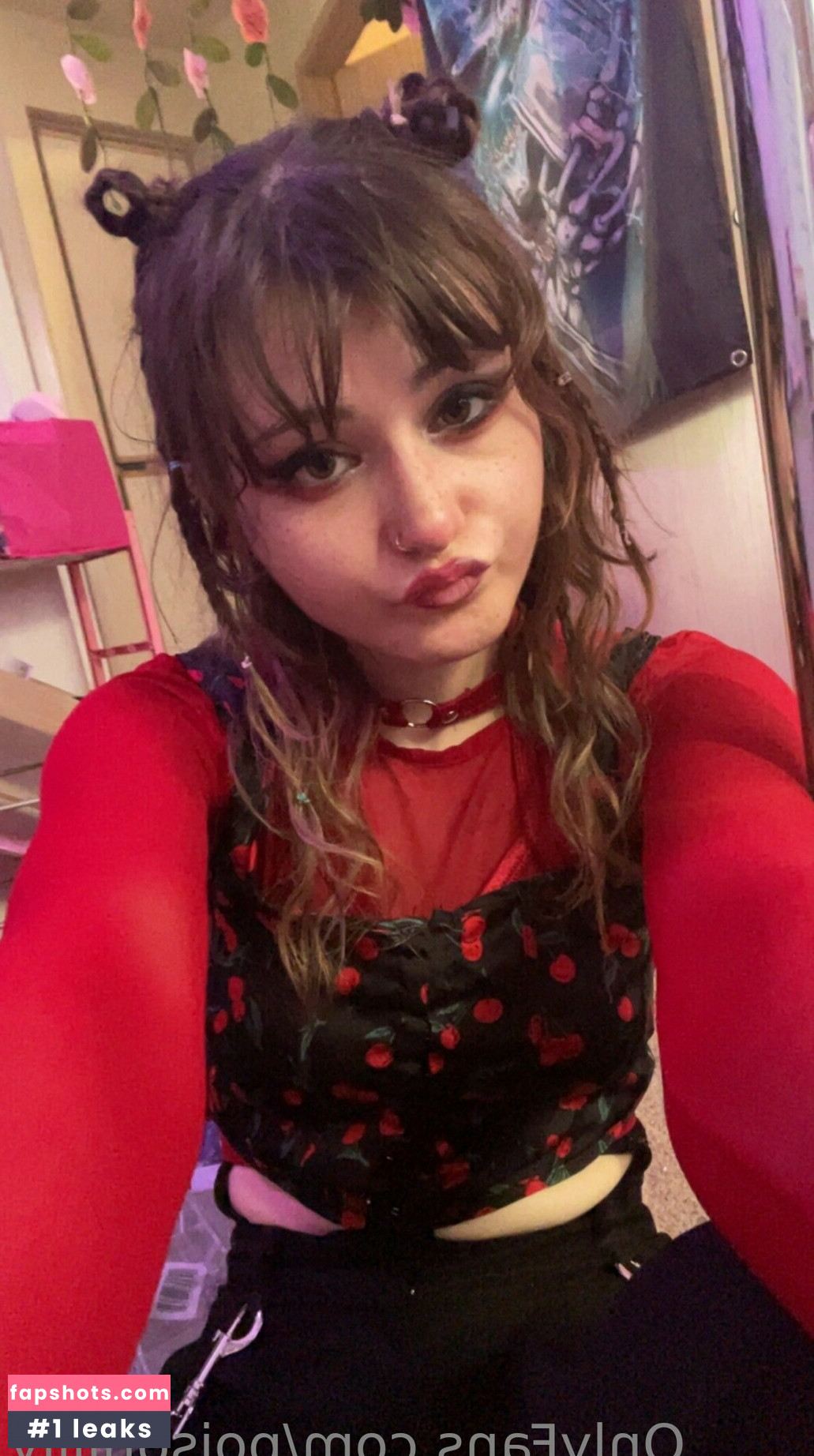 poisonlilly gallery photo #16