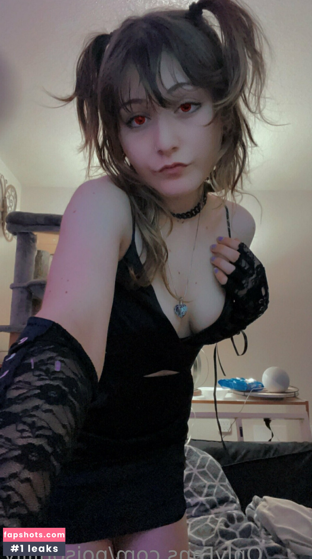 poisonlilly gallery photo #4