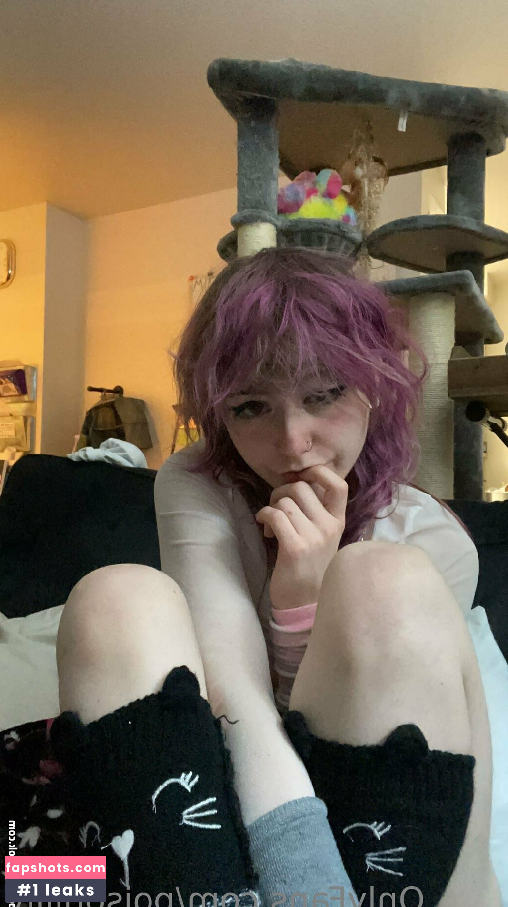 poisonlilly gallery photo #37