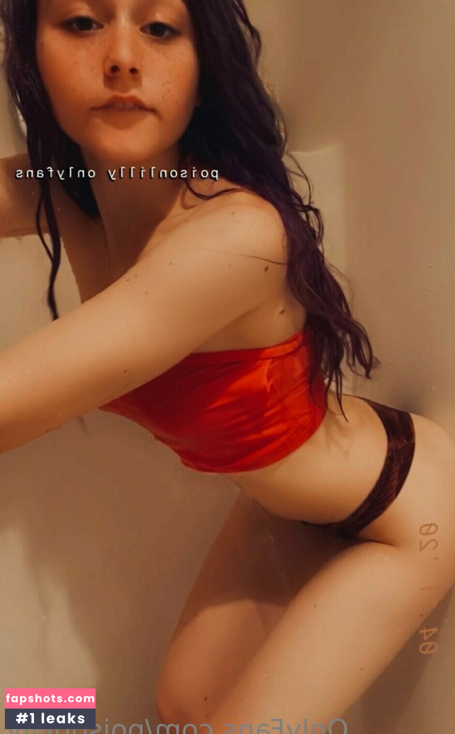 poisonlilly gallery photo #8