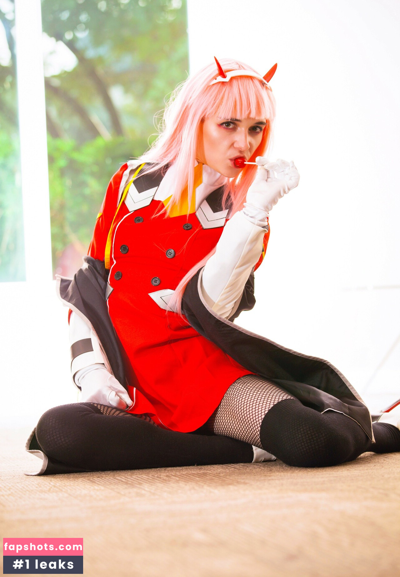 Poisonne gallery photo #67