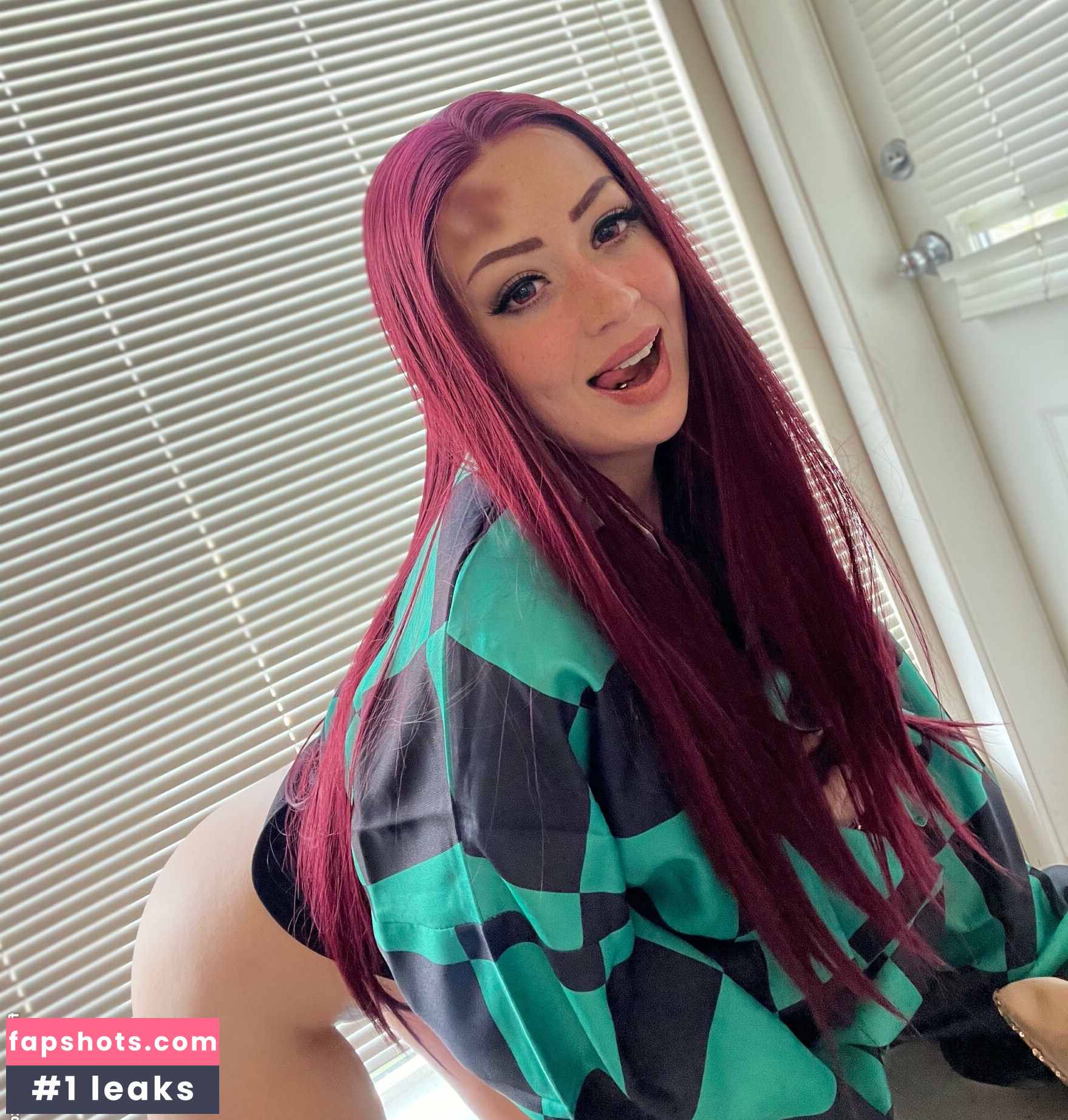 Poisynivy gallery photo #19