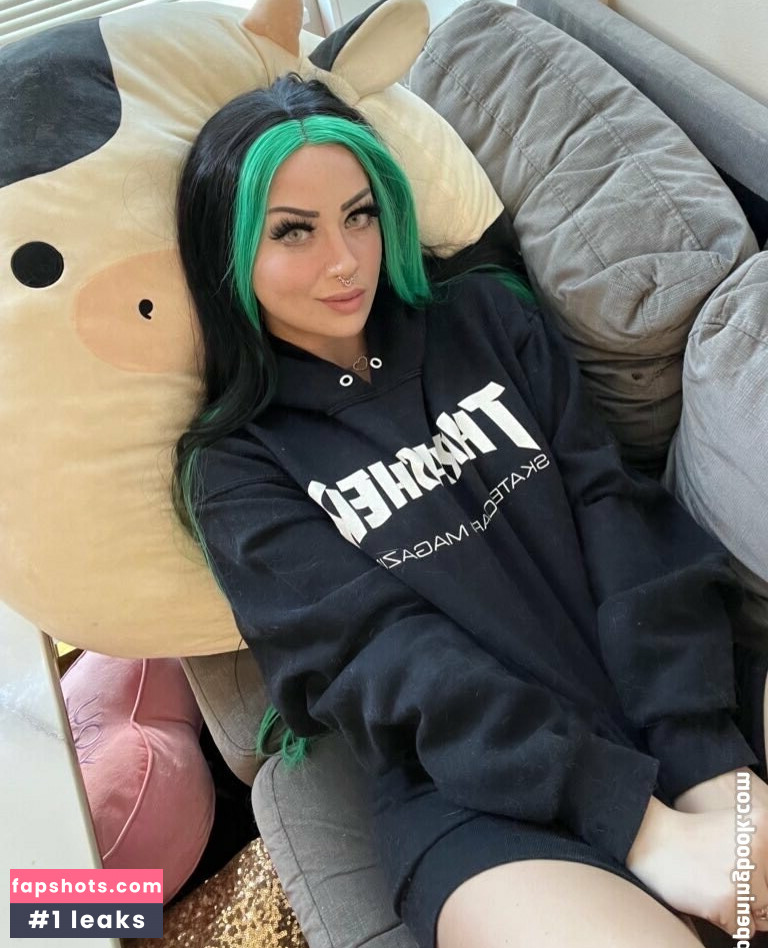 Poisynivy gallery photo #36