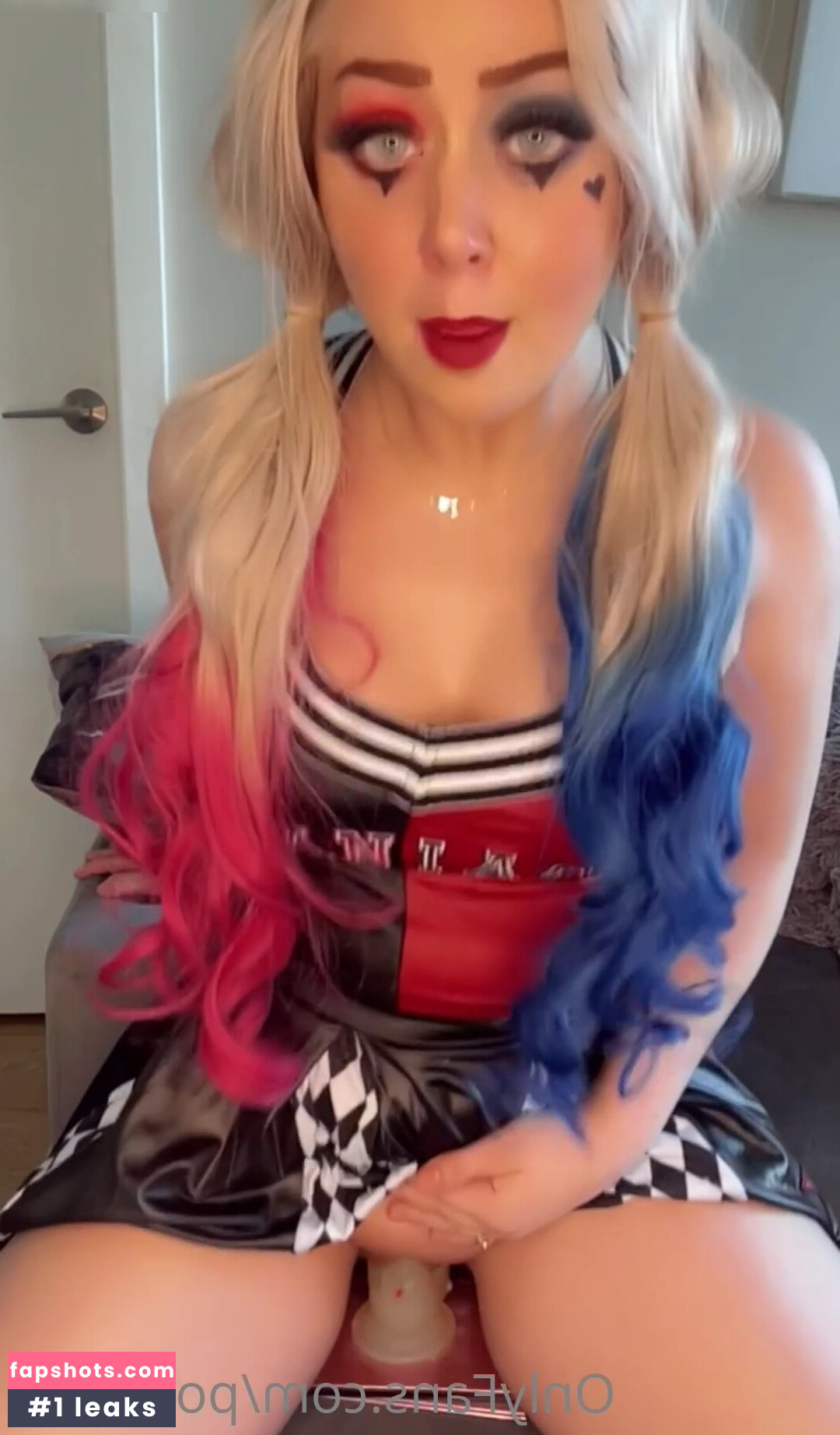 Poisynivy gallery photo #5