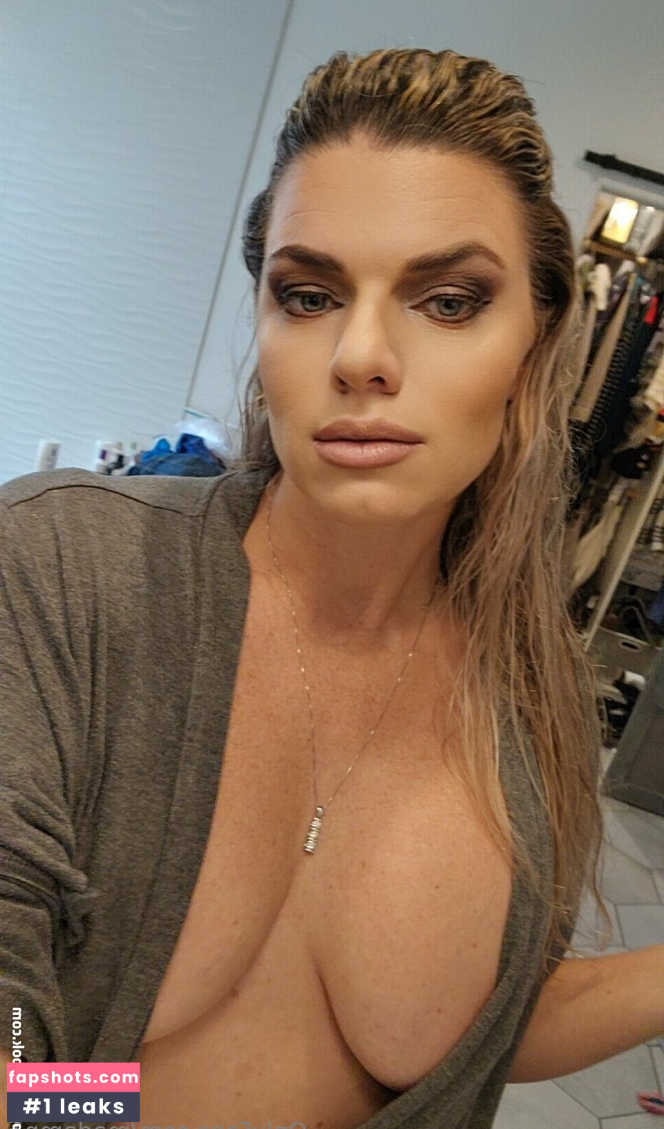 Poke Mommy gallery photo #31