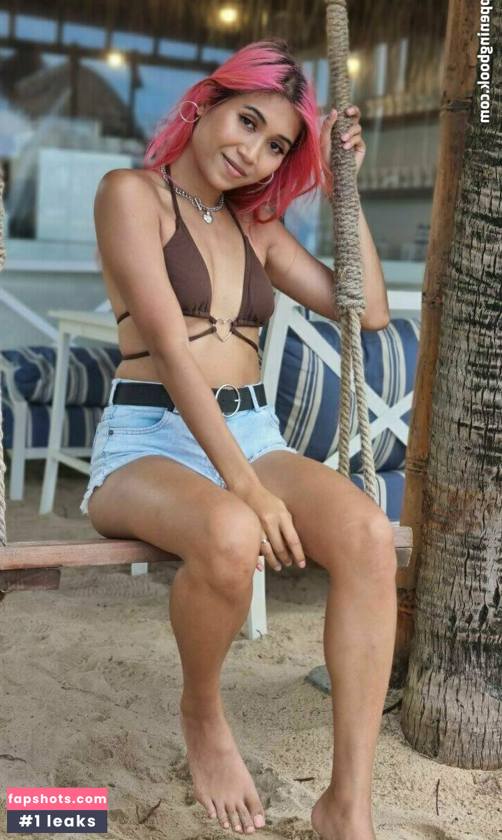 pokemonfitfree nude babe gallery