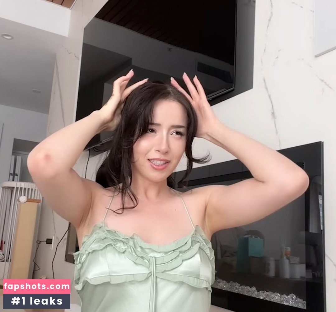 Pokimane gallery photo #29