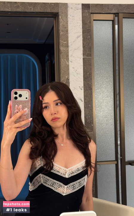 Pokimane gallery photo #76