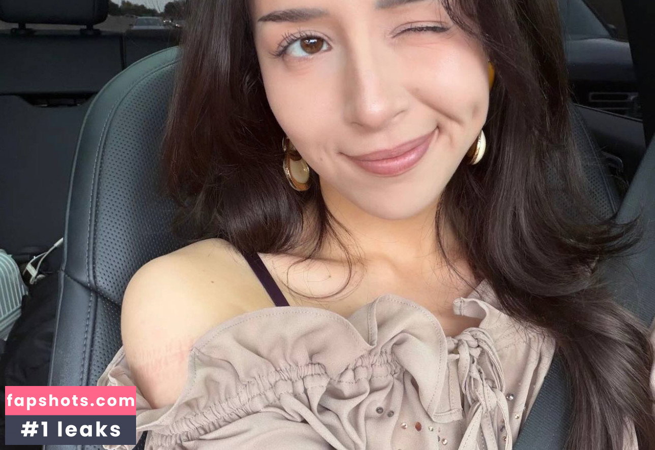 Pokimane gallery photo #77