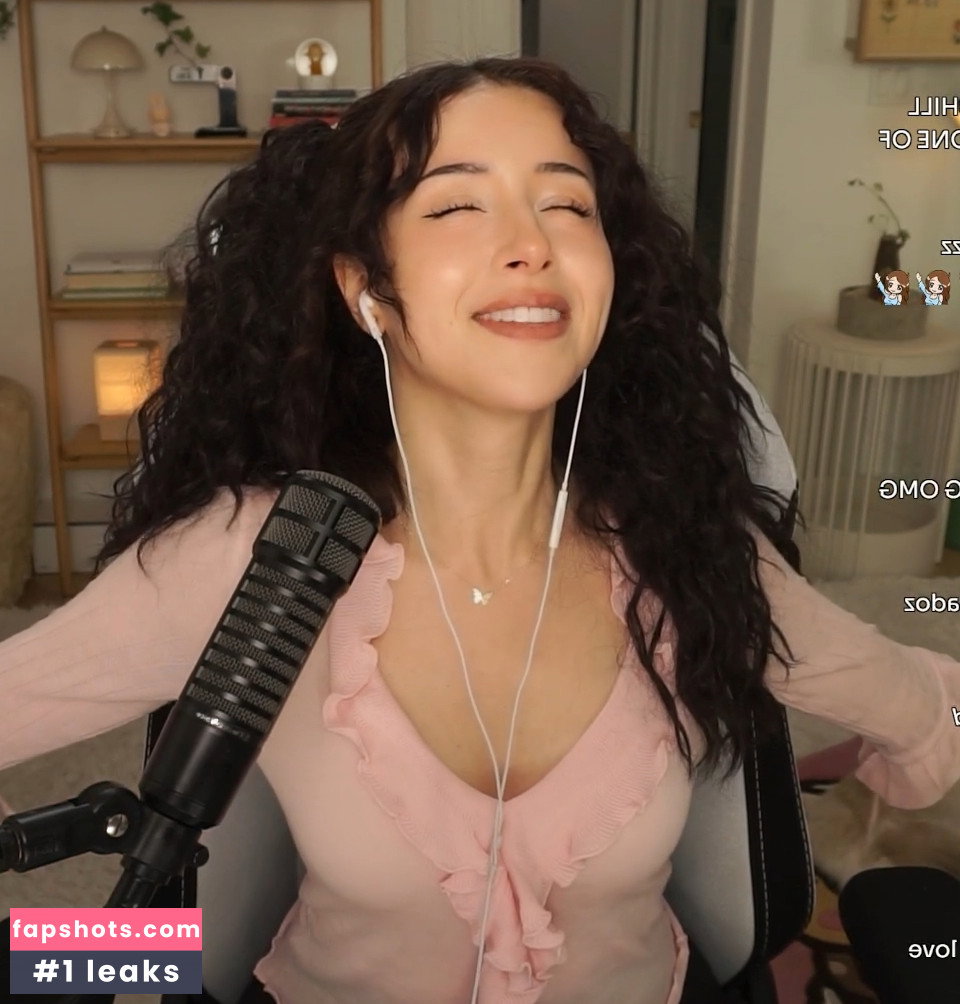 Pokimane gallery photo #126