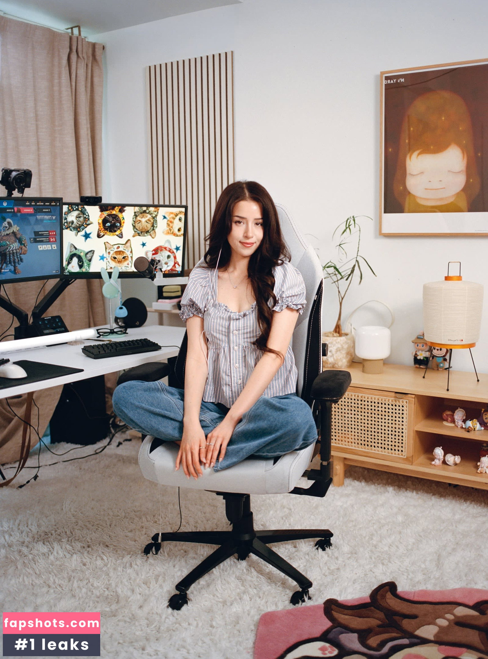 Pokimane gallery photo #303