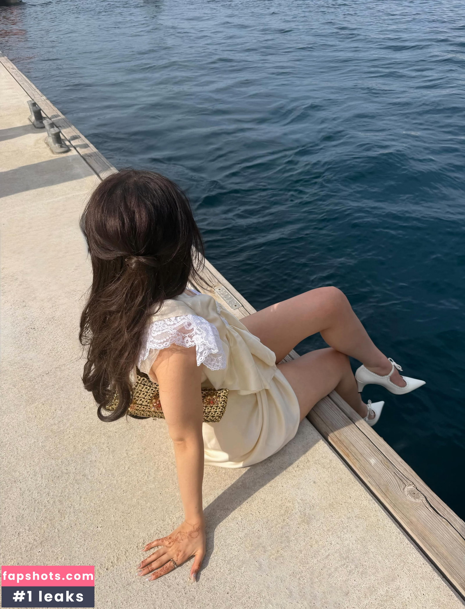 Pokimane gallery photo #325