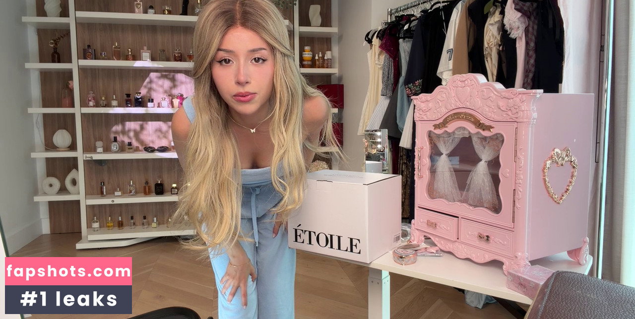 Pokimane gallery photo #314