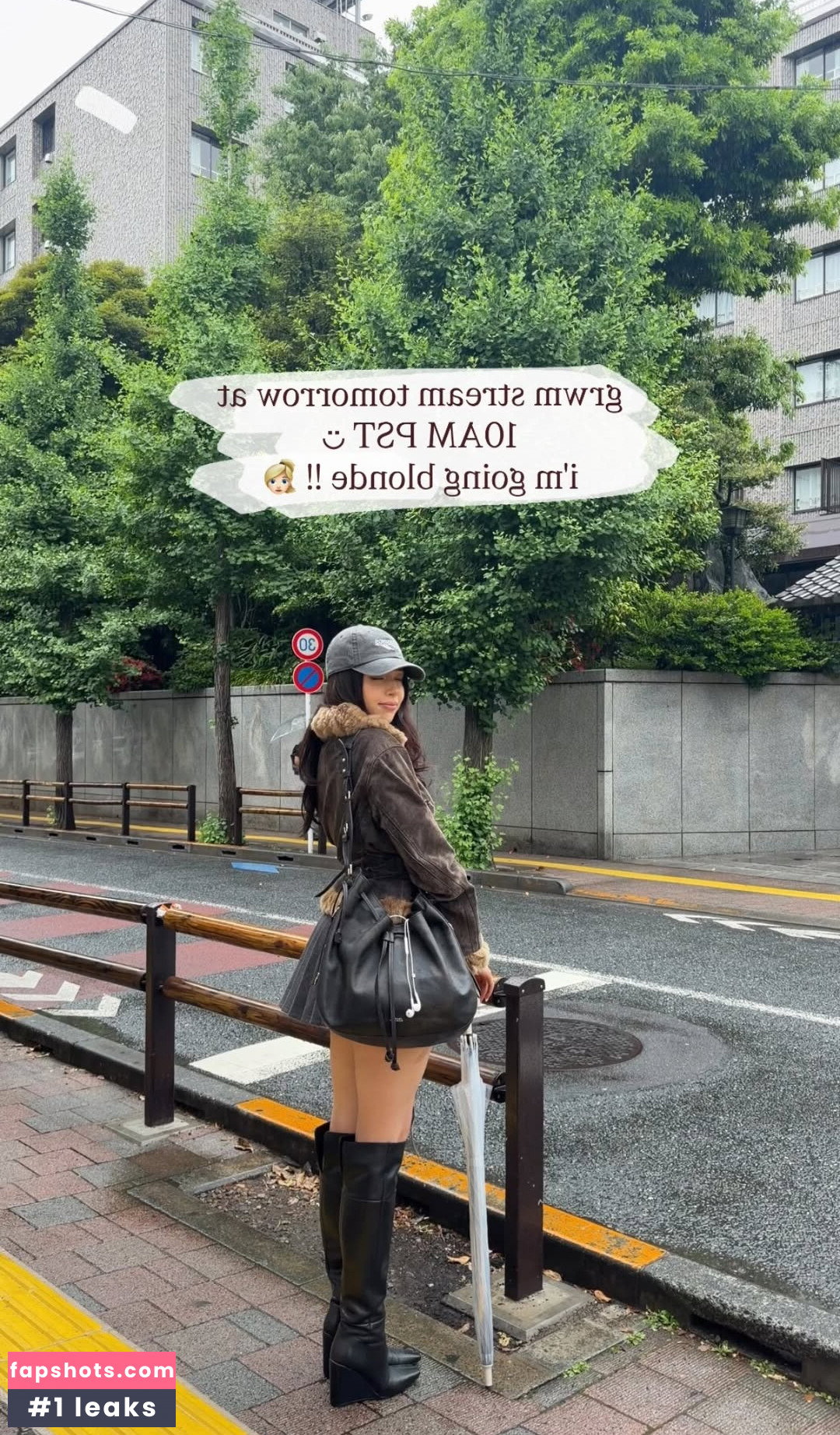 Pokimane gallery photo #320