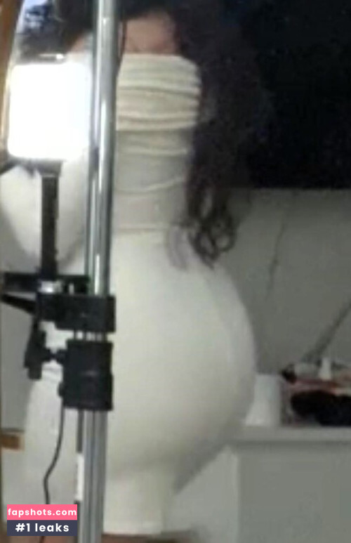 Pokimane gallery photo #1122