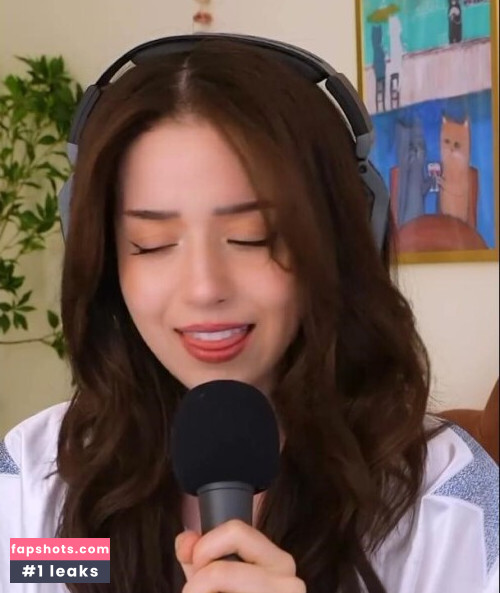 Pokimane gallery photo #1186