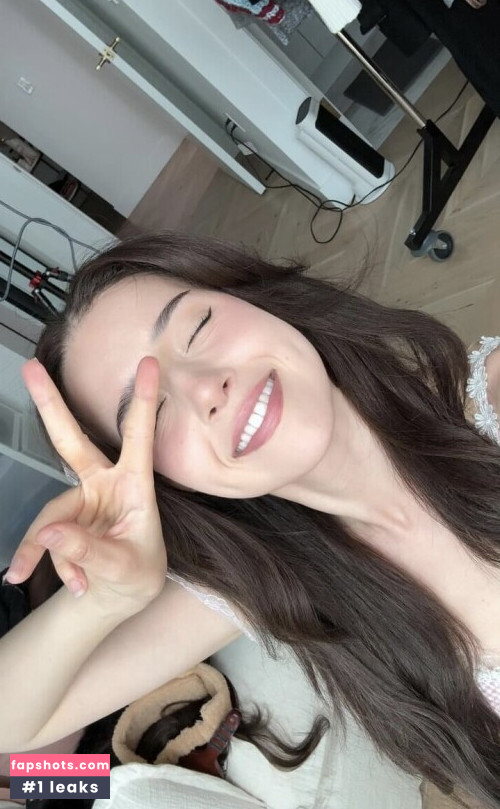 Pokimane gallery photo #1213