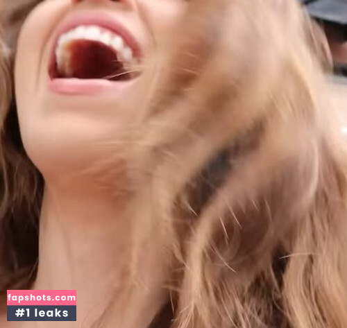 Pokimane gallery photo #1288