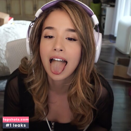 Pokimane gallery photo #1302