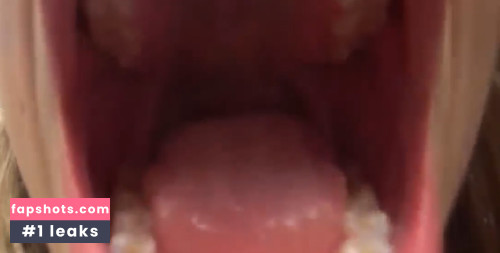 Pokimane gallery photo #1303