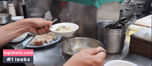 Pokimane gallery photo #1307