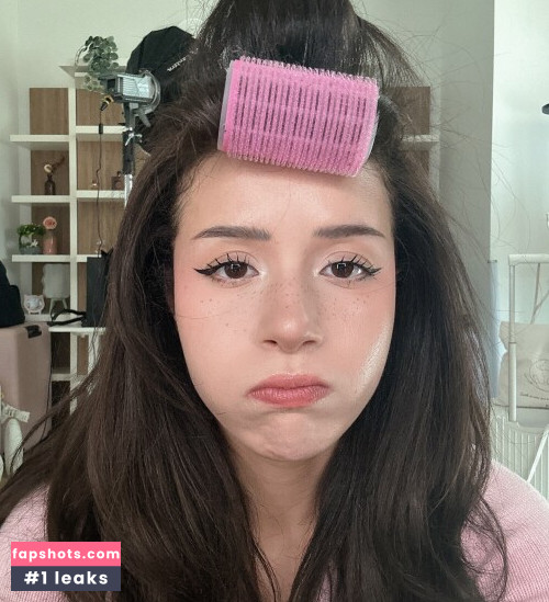 Pokimane gallery photo #1324