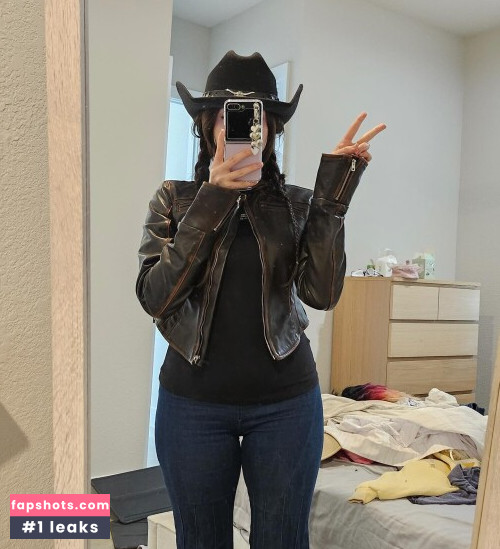 Pokimane gallery photo #1337