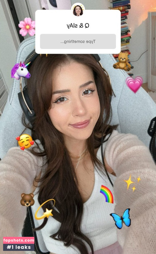 Pokimane gallery photo #1418