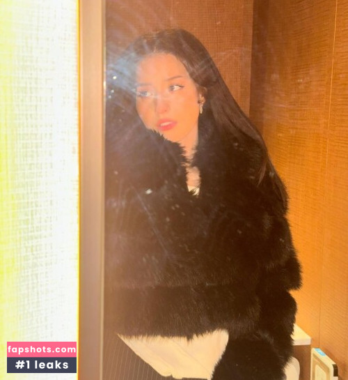 Pokimane gallery photo #1430