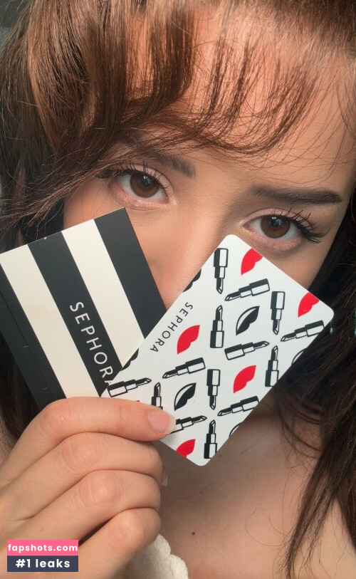 Pokimane gallery photo #1484