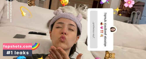 Pokimane gallery photo #1502