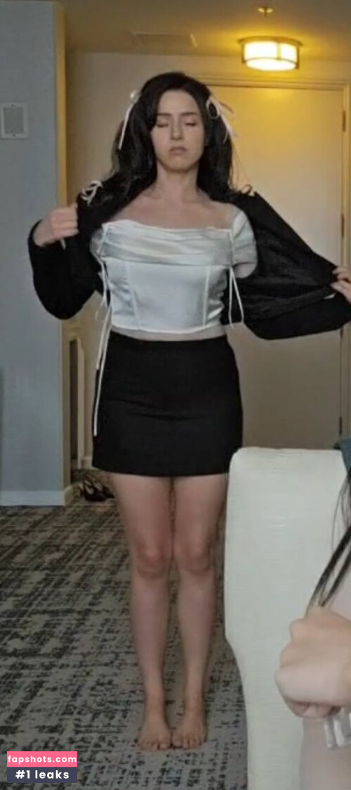 Pokimane gallery photo #1603