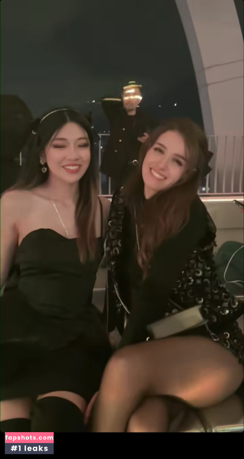 Pokimane gallery photo #1627