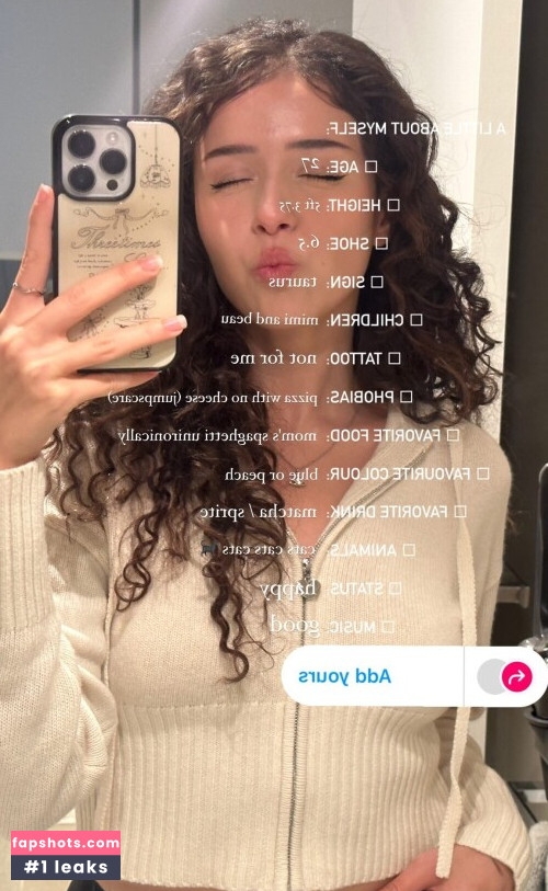 Pokimane gallery photo #1644