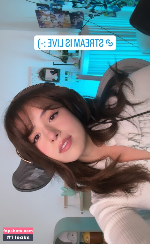 Pokimane gallery photo #1647