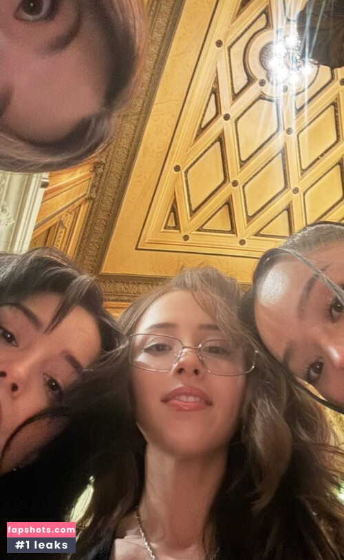 Pokimane gallery photo #1674