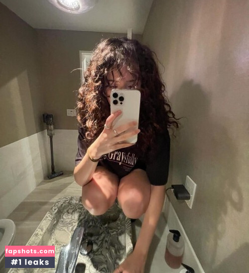 Pokimane gallery photo #1752