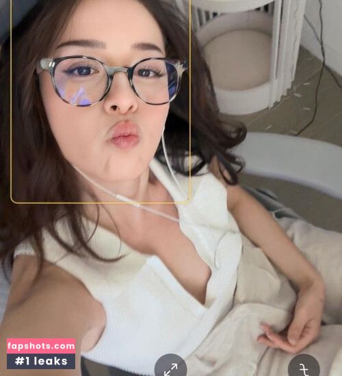 Pokimane gallery photo #1818