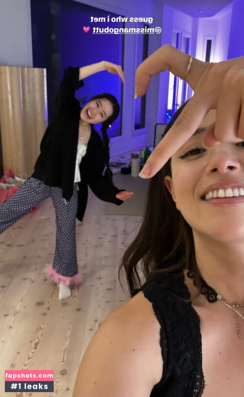 Pokimane gallery photo #1828