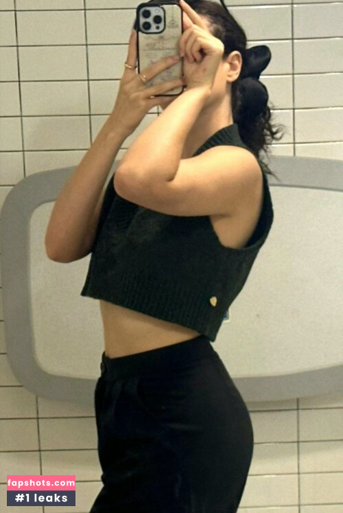 Pokimane gallery photo #1870