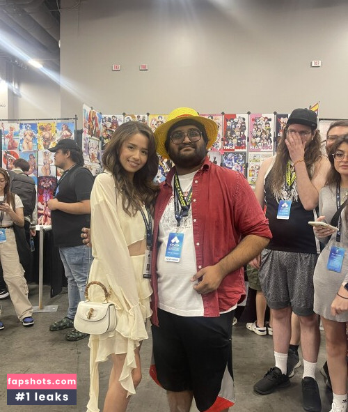 Pokimane gallery photo #1906