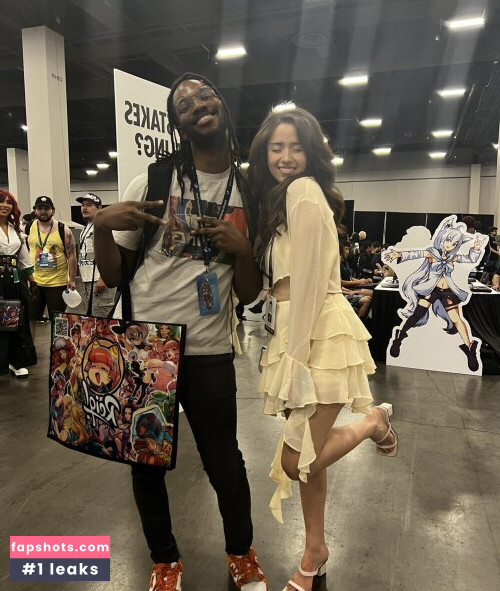 Pokimane gallery photo #1913