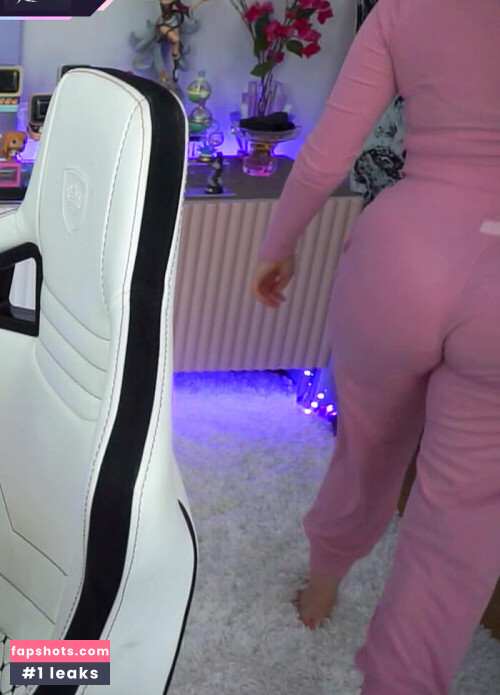 Pokimane gallery photo #1919