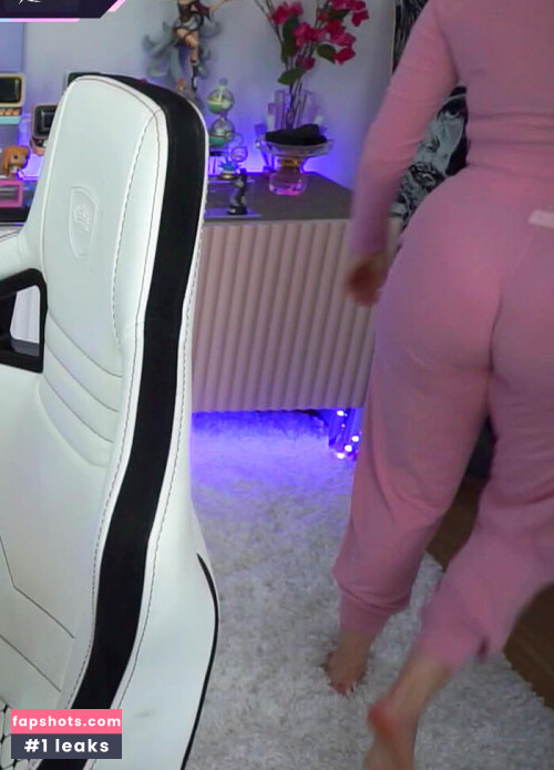 Pokimane gallery photo #1920