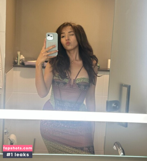 Pokimane gallery photo #1949